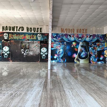 Krishna Fun Land 호텔 마투라 외부 사진